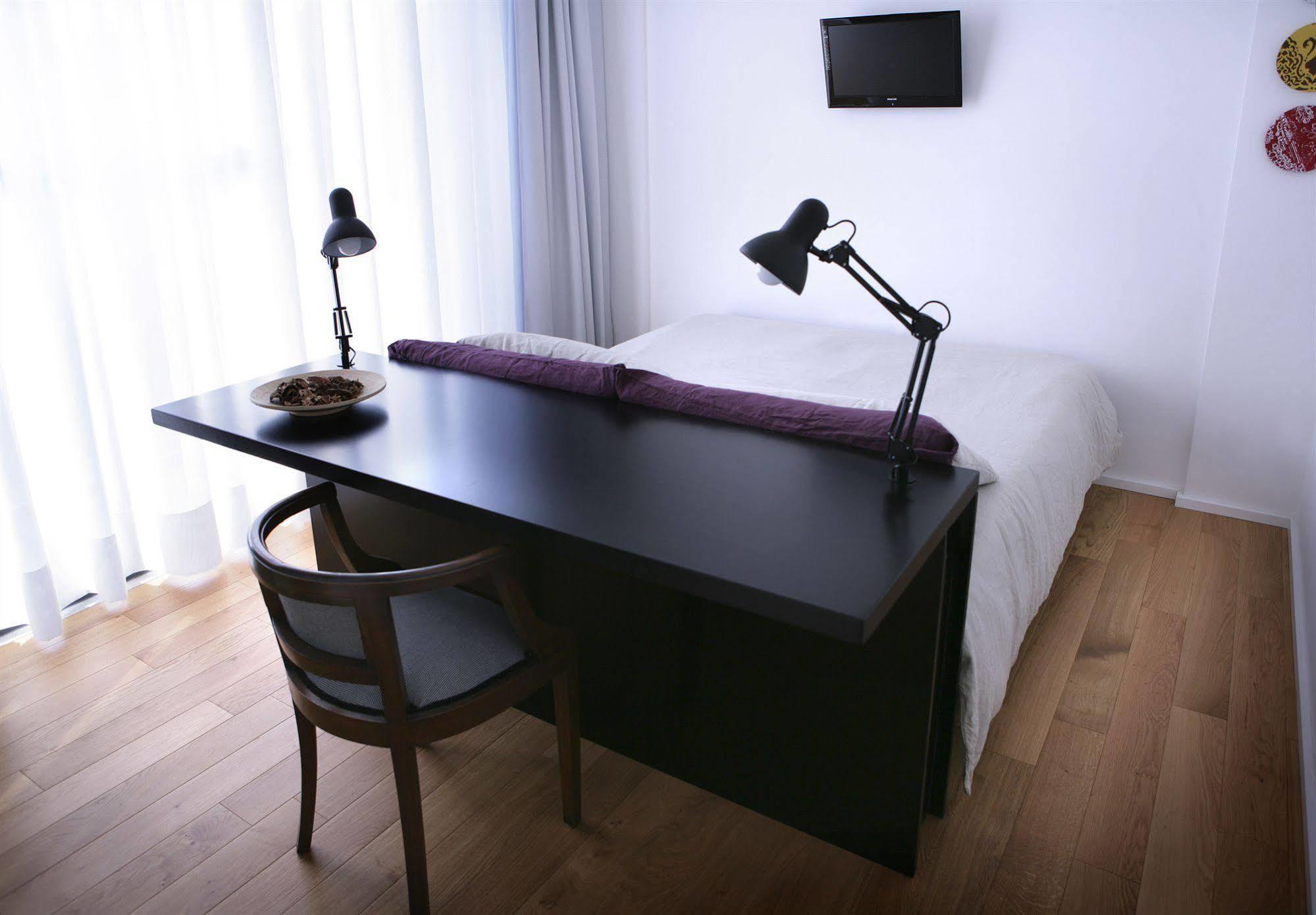 Apartahotel Mxp Cardano Al Campo